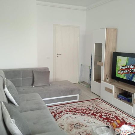 Deluxe 2 Bedroom Apartment With Balcony And Private Parking Bragadiru Esterno foto