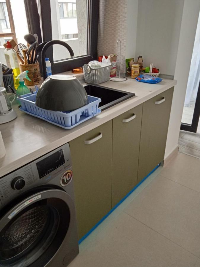 Deluxe 2 Bedroom Apartment With Balcony And Private Parking Bragadiru Esterno foto