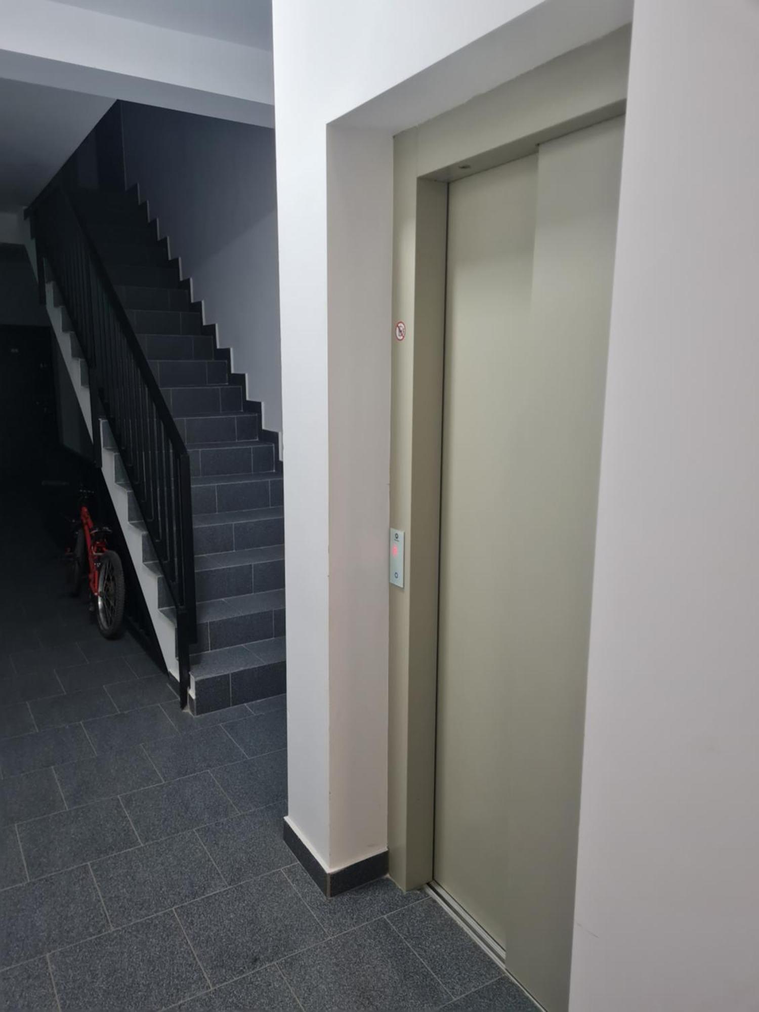 Deluxe 2 Bedroom Apartment With Balcony And Private Parking Bragadiru Esterno foto